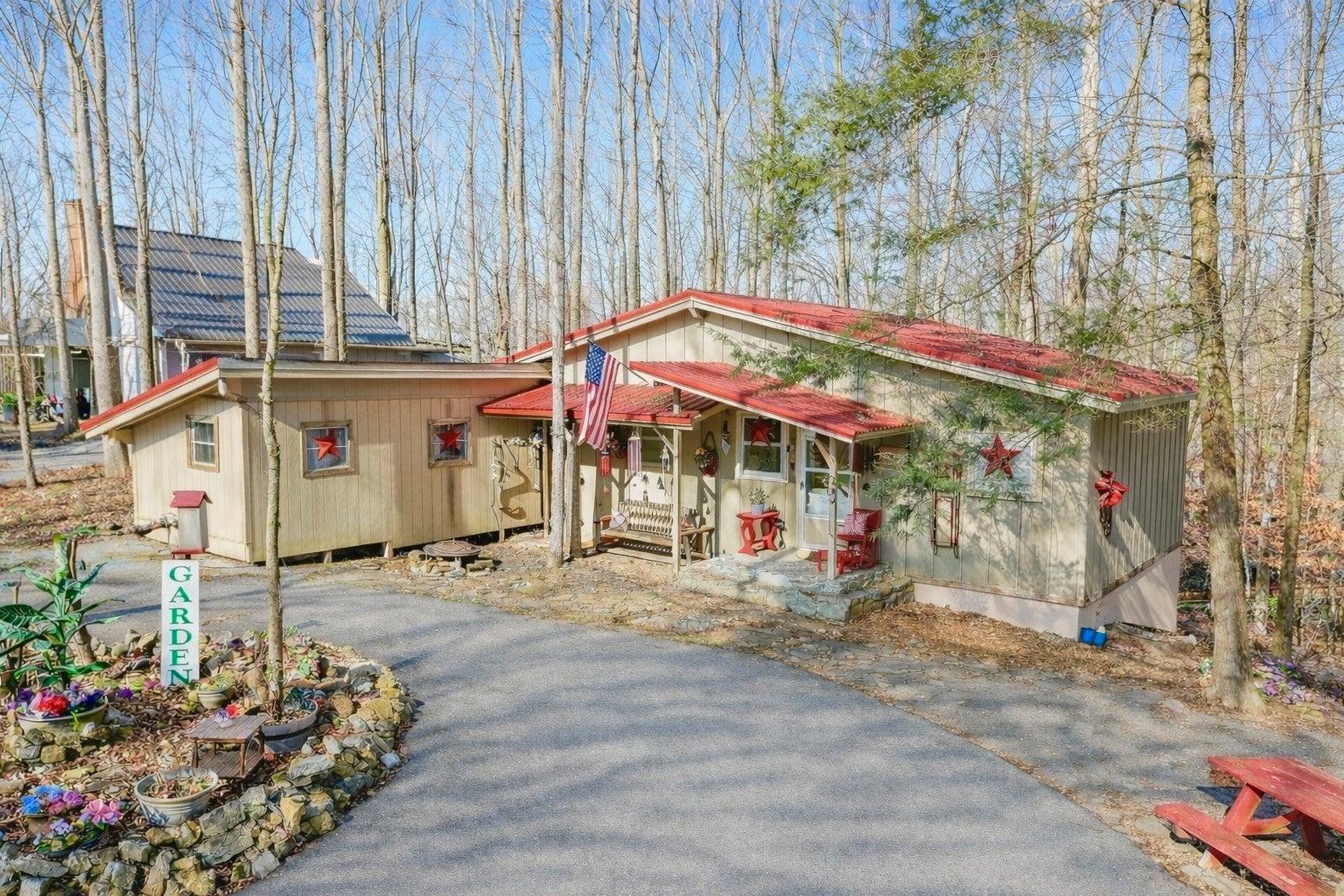 Holiday Haven Dr, Smithville, TN 37166