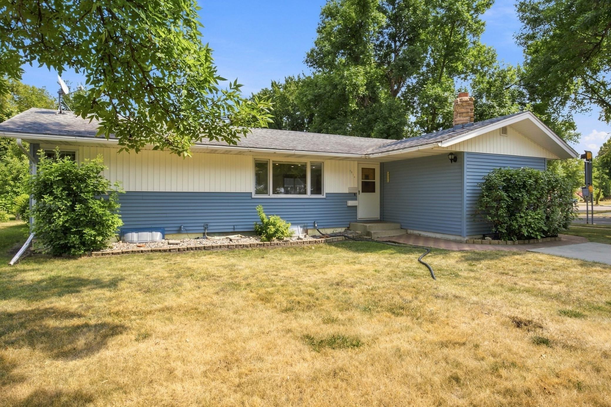 15th St S, Moorhead, MN 56560