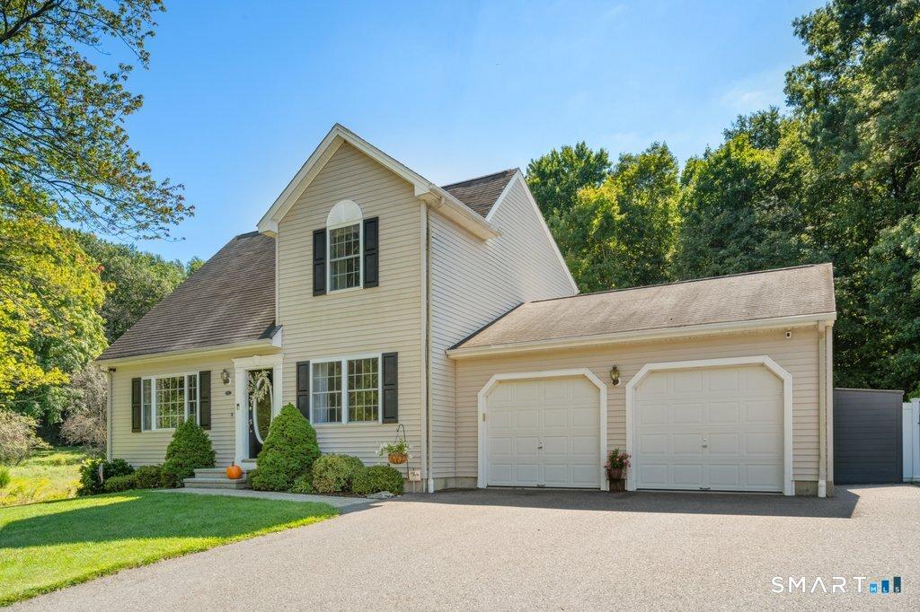May St, Naugatuck, CT 06770