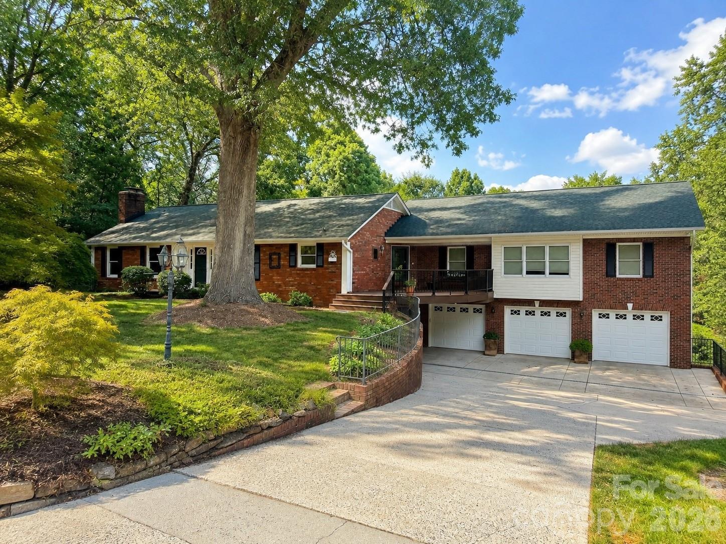 36th Ave Nw, Hickory, NC 28601