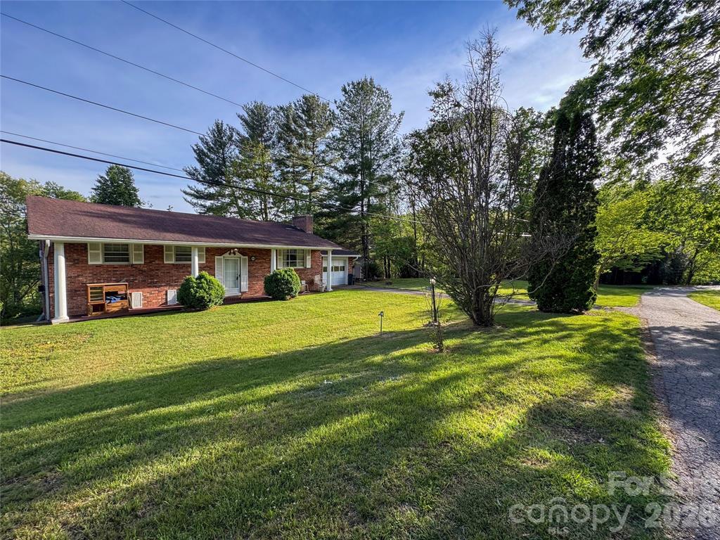 Winchester Dr, Waynesville, NC 28785