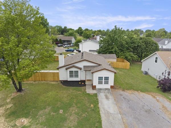 Cedar Park Cir, La Vergne, TN 37086