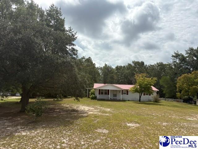 W Old Camden Rd, Hartsville, SC 29550
