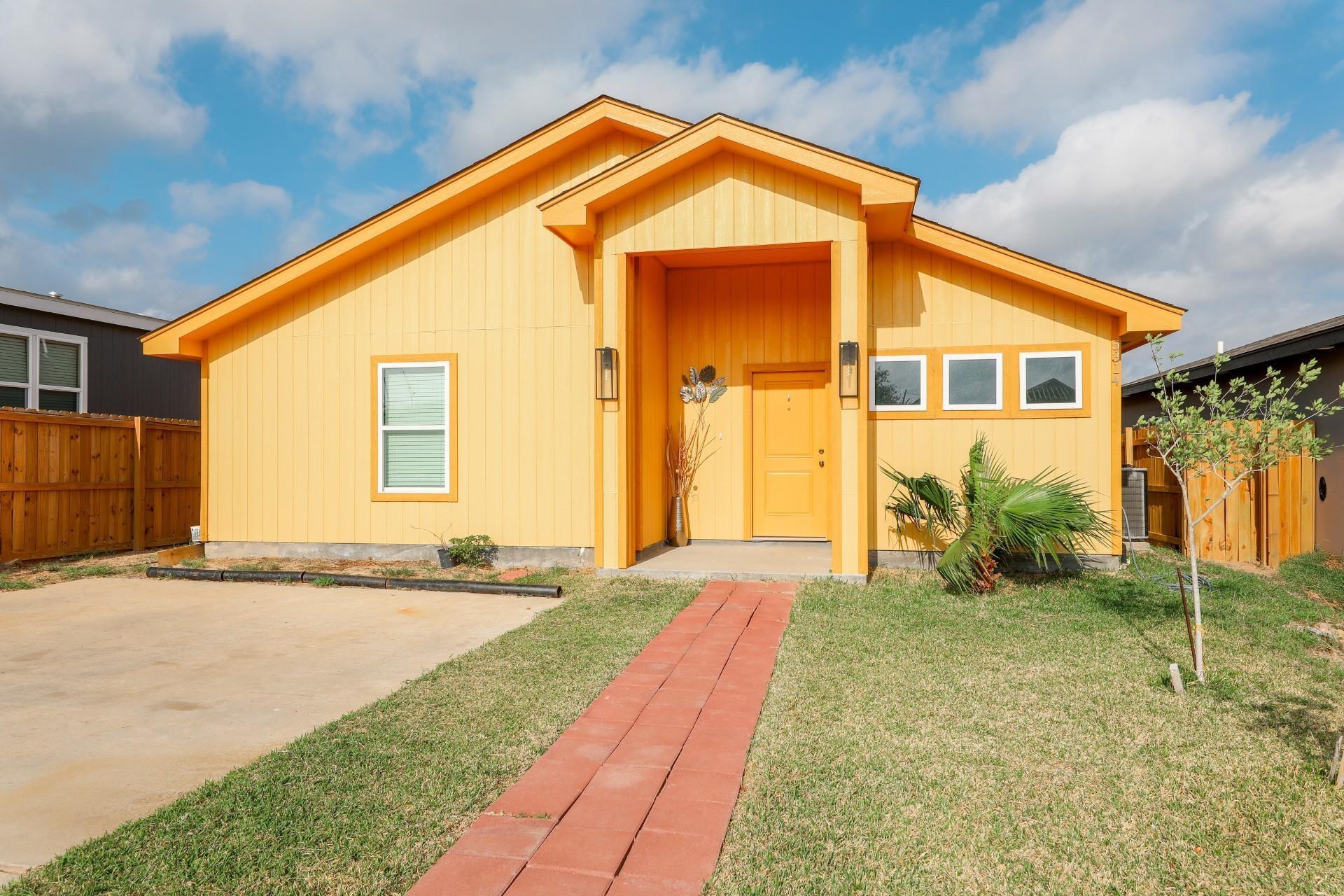 Galicia Ln, Laredo, TX 78046