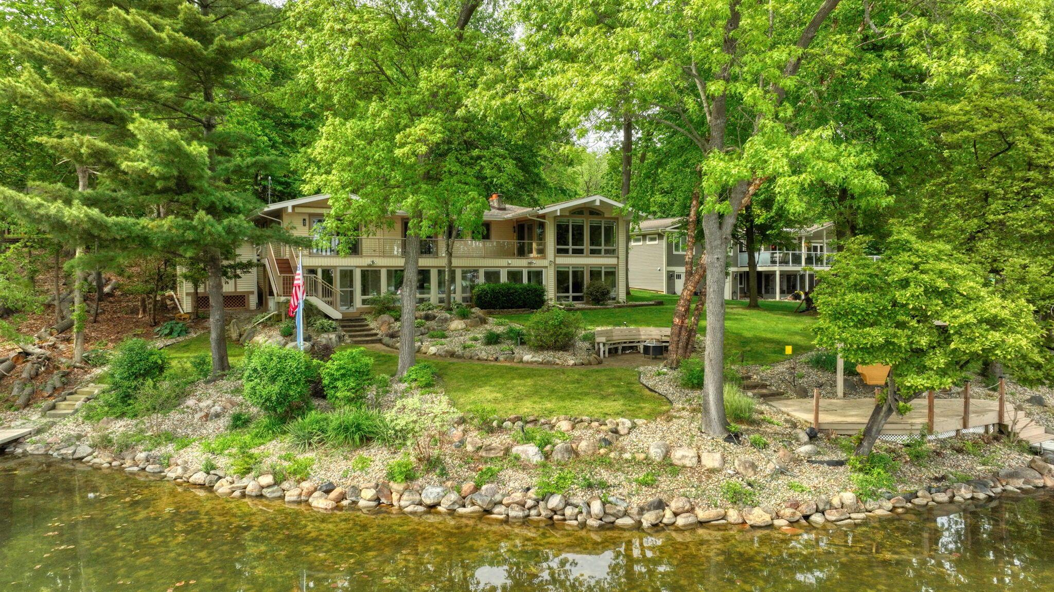 Killarny Cir, Jerome, MI 49249