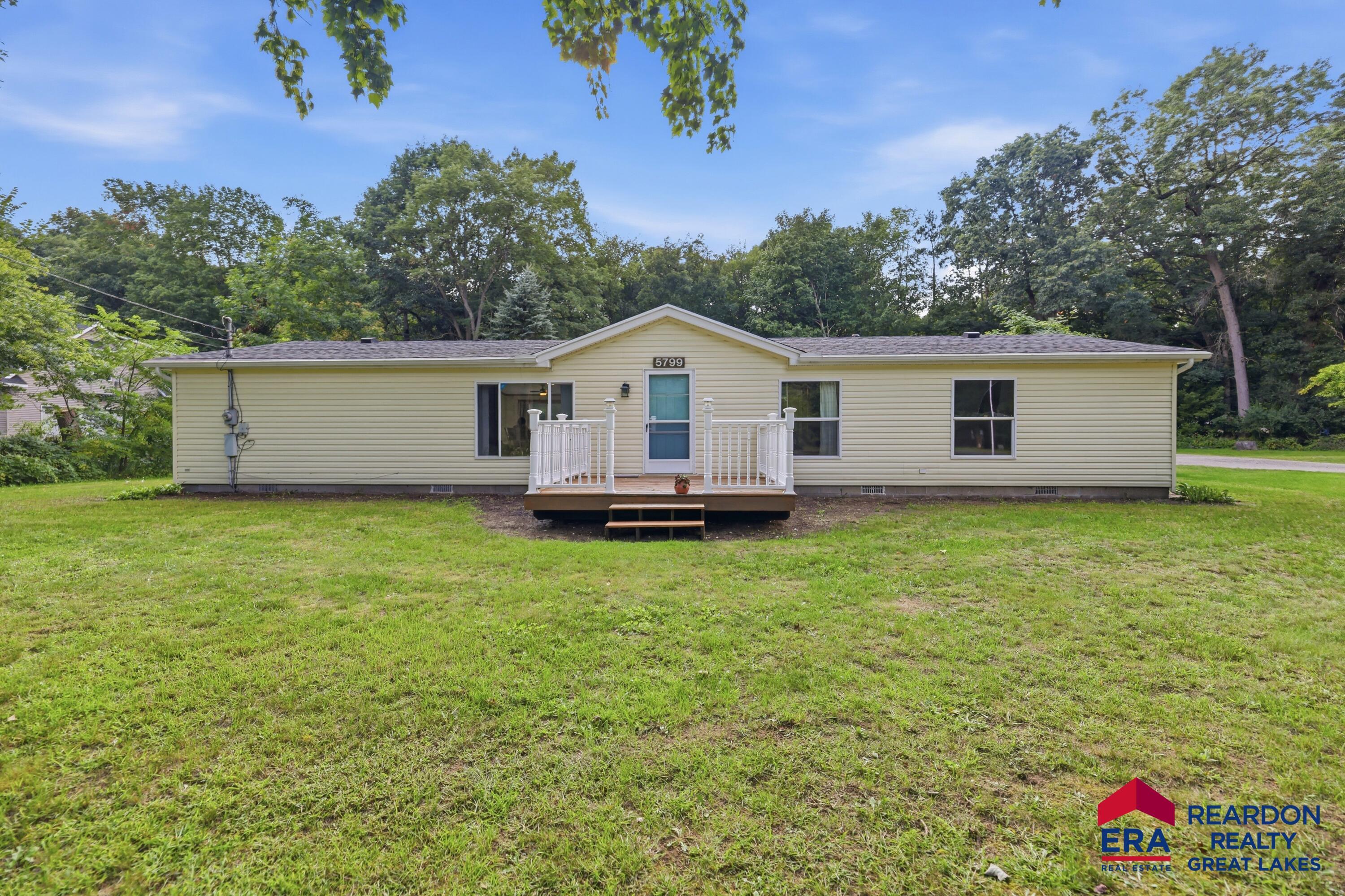 Verta Dr Ne, Belmont, MI 49306
