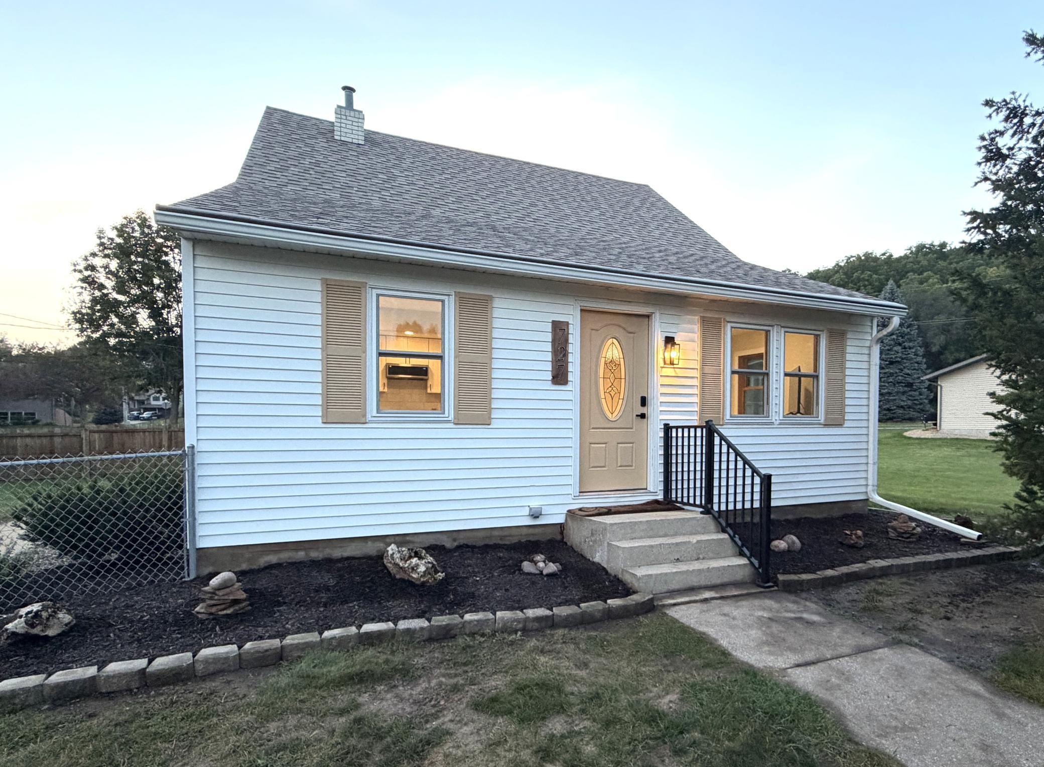 S 7th St, La Crescent, MN 55947
