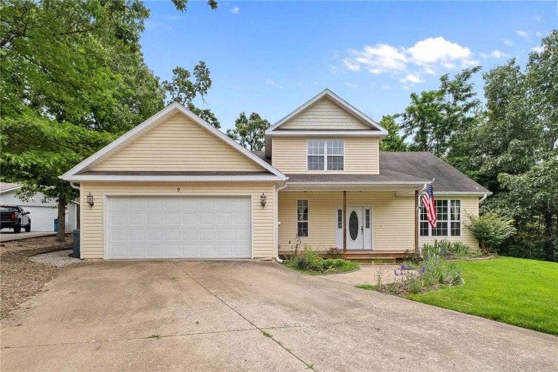 Buckland Ln, Bella Vista, AR 72715