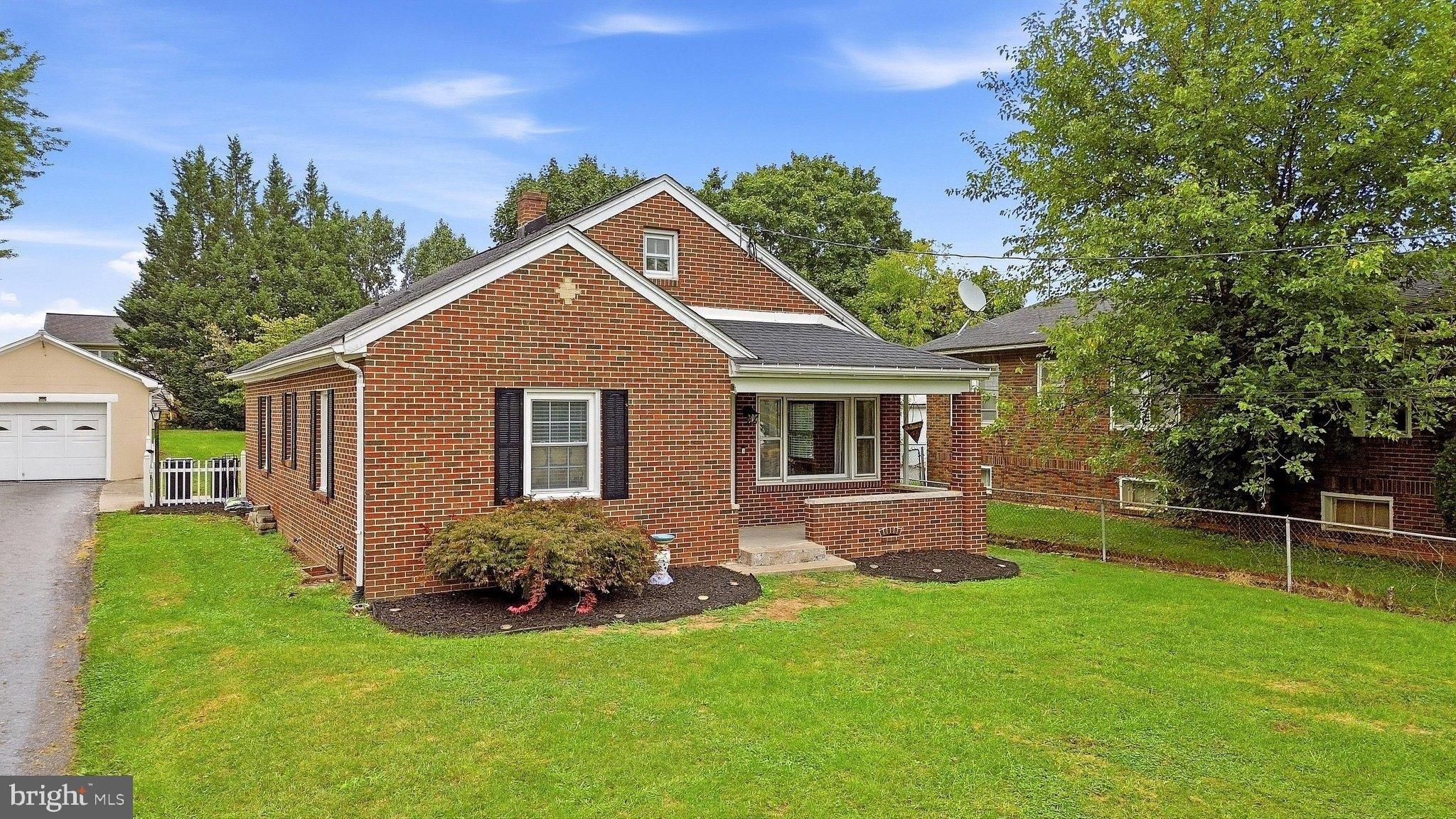 Woodbury Ave, Martinsburg, WV 25404