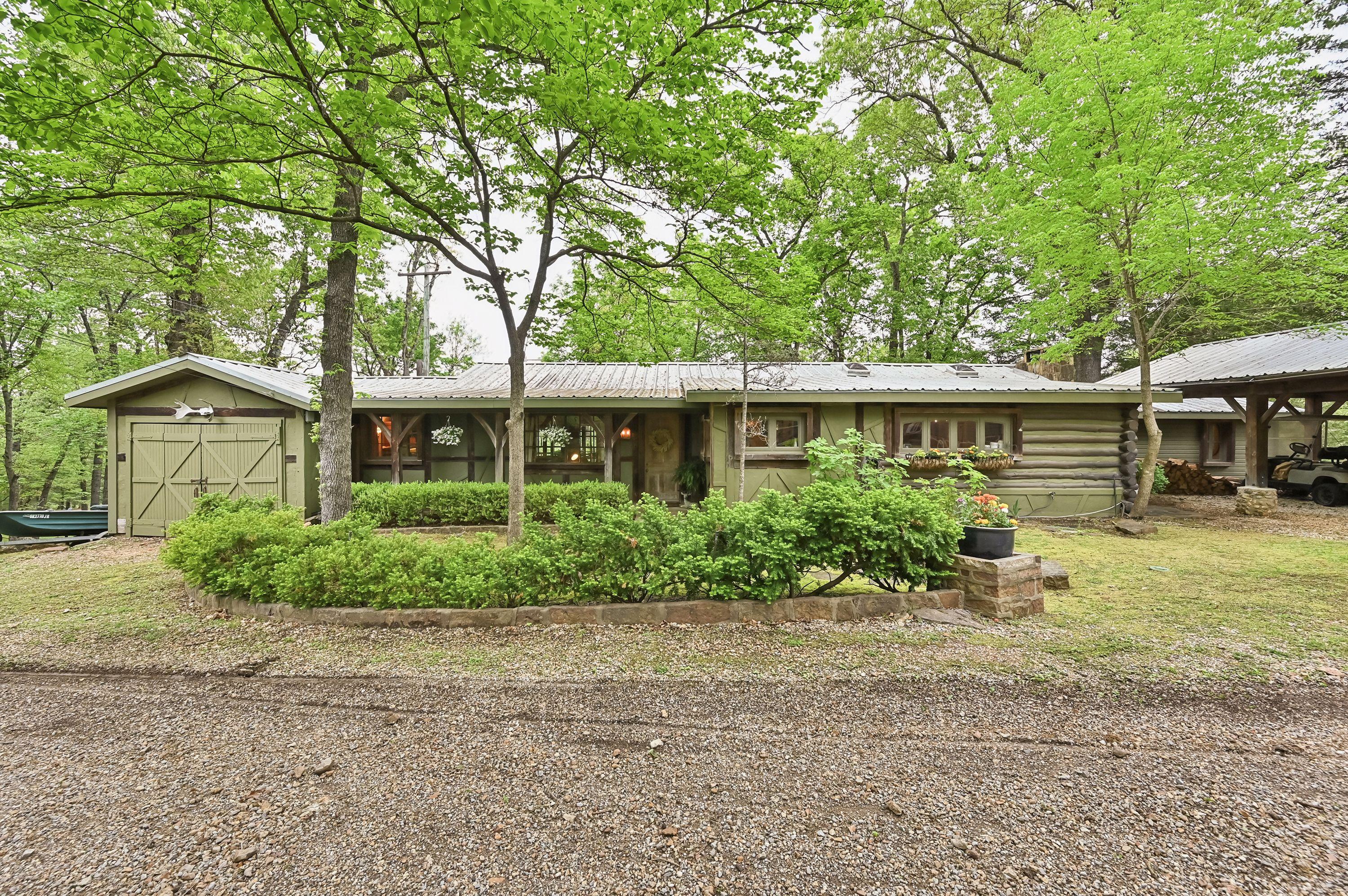 Willow St, Locust Grove, OK 74352