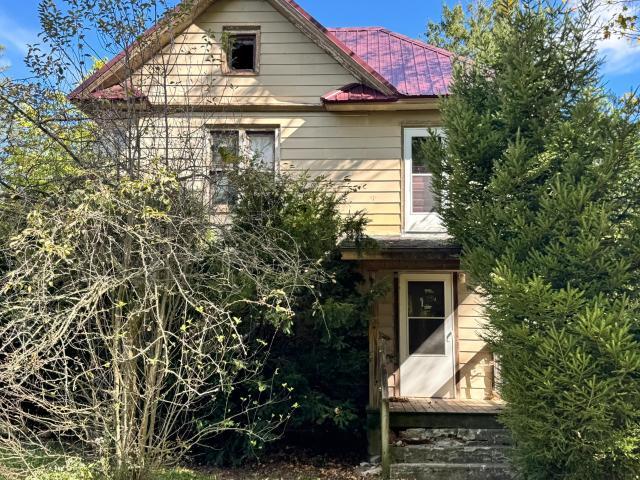 Pleasant St, Sugar Grove, PA 16350