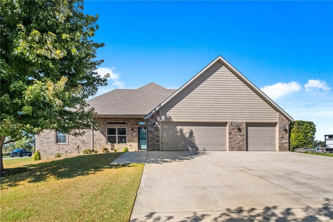Loyle Ln, Gravette, AR 72736