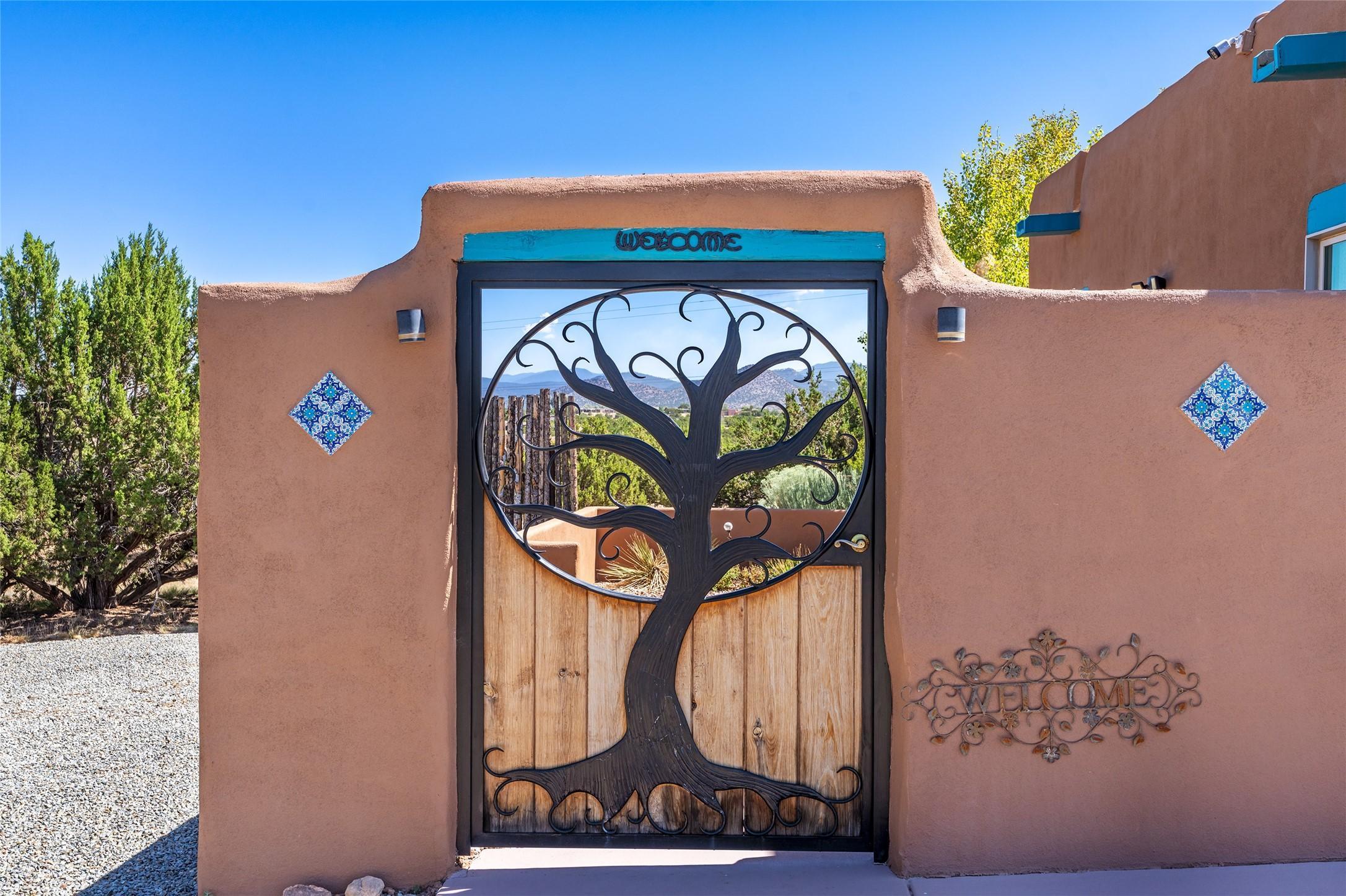 Domingo Pl, Santa Fe, NM 87508