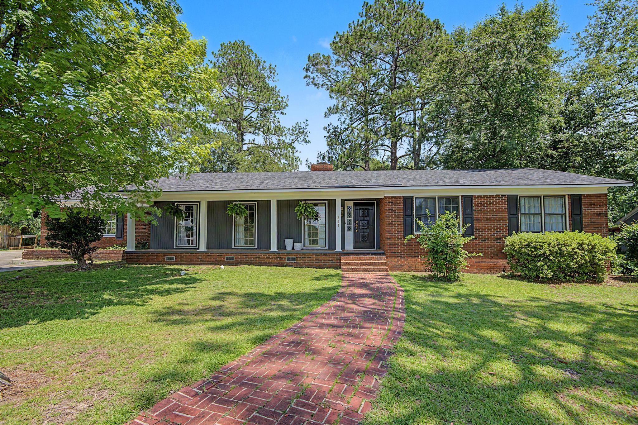 S College St, Metter, GA 30439
