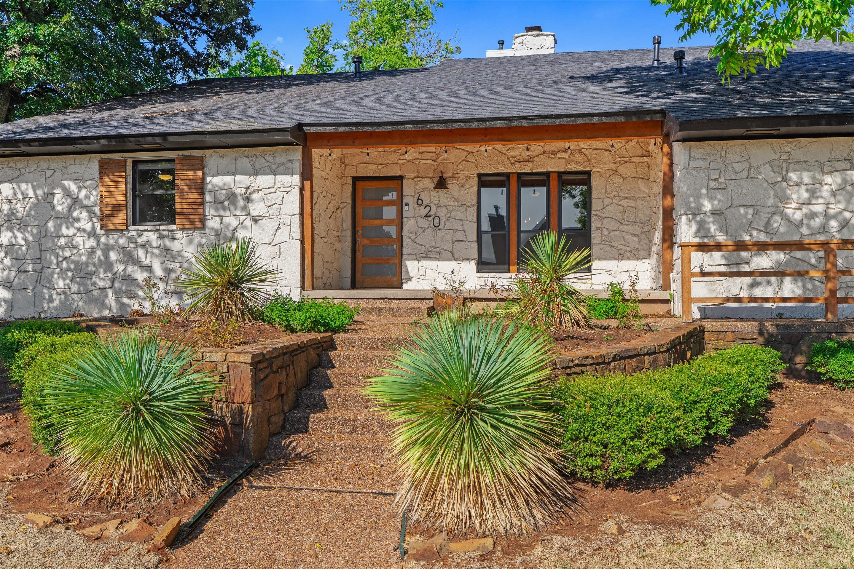 Park Pl, Edmond, OK 73034