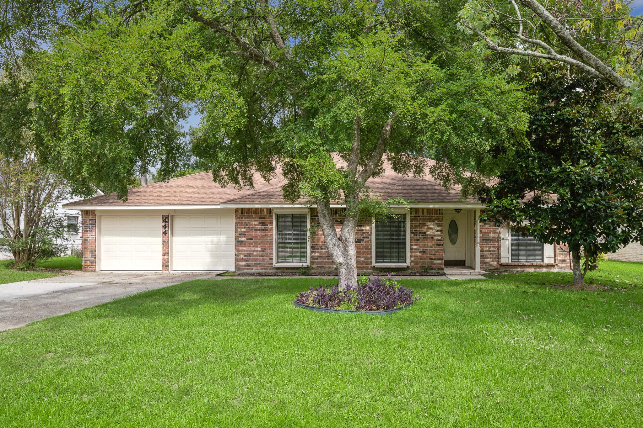 Water Oak Ln, Mandeville, LA 70471