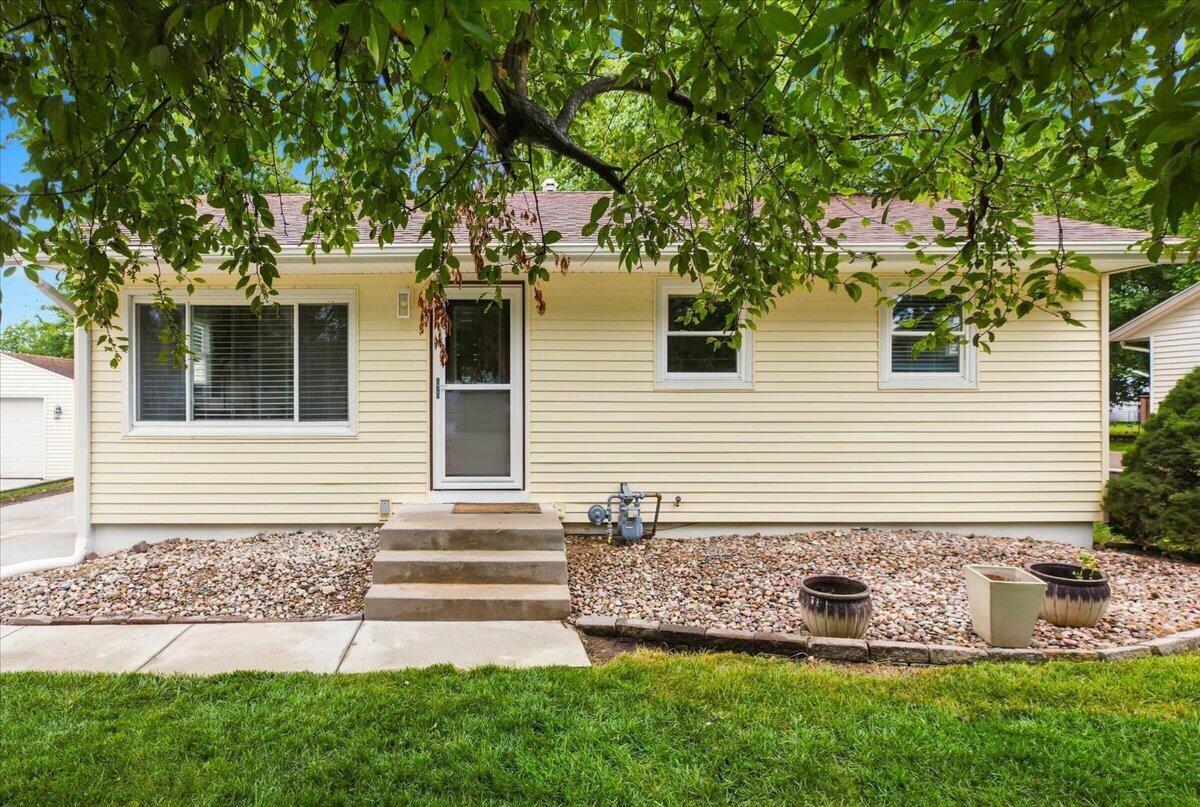 Robin Rd, Council Bluffs, IA 51503