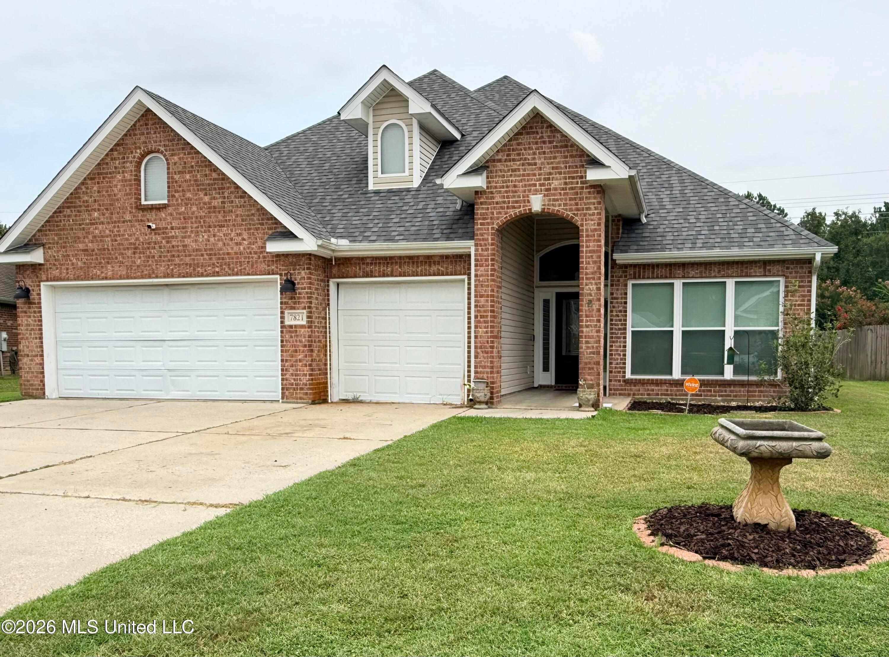 Rue Morgan, Ocean Springs, MS 39564