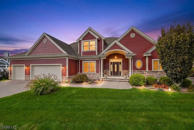 Coventry Rd, Hamburg, NJ 07419