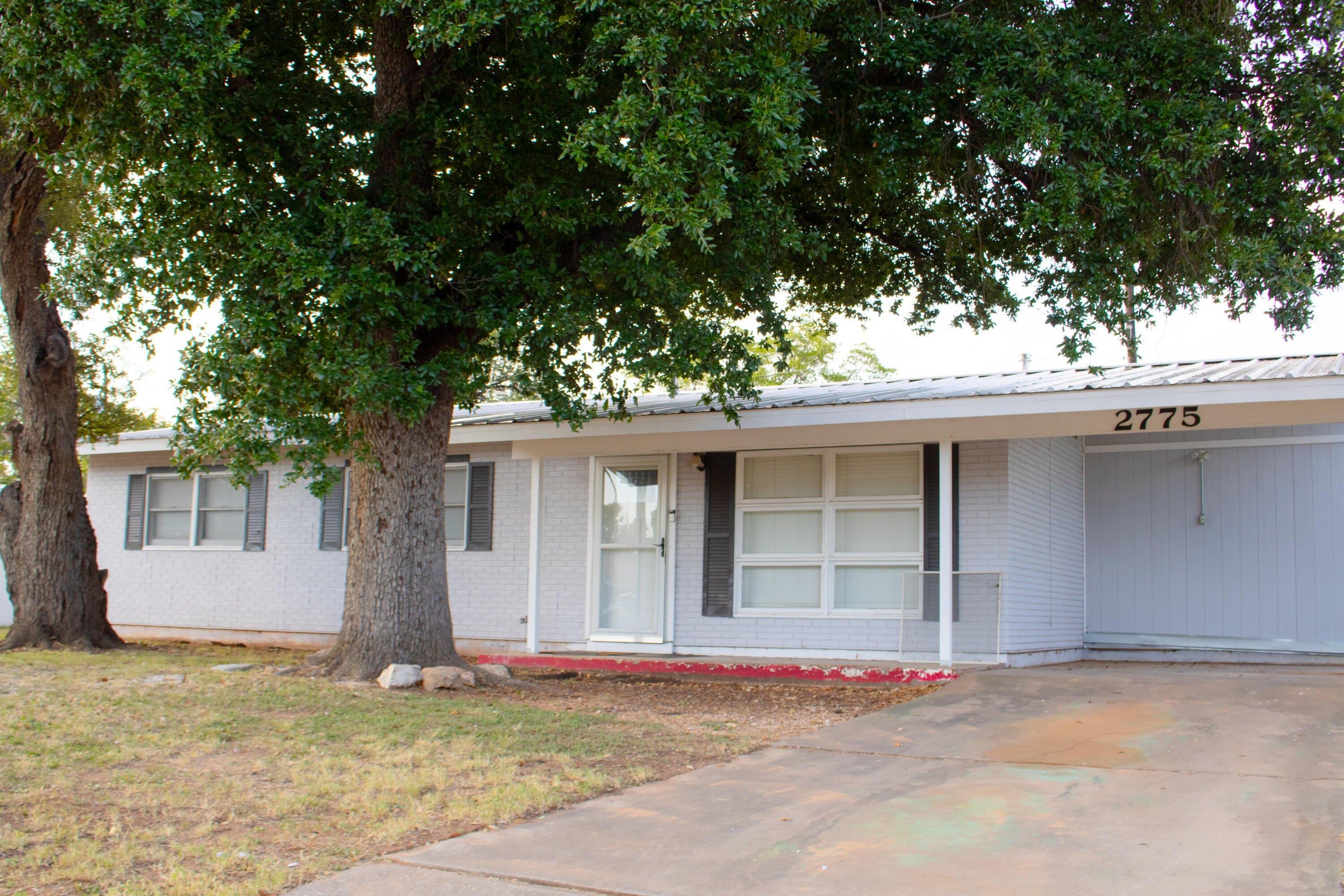 Oxford Ave, San Angelo, TX 76904