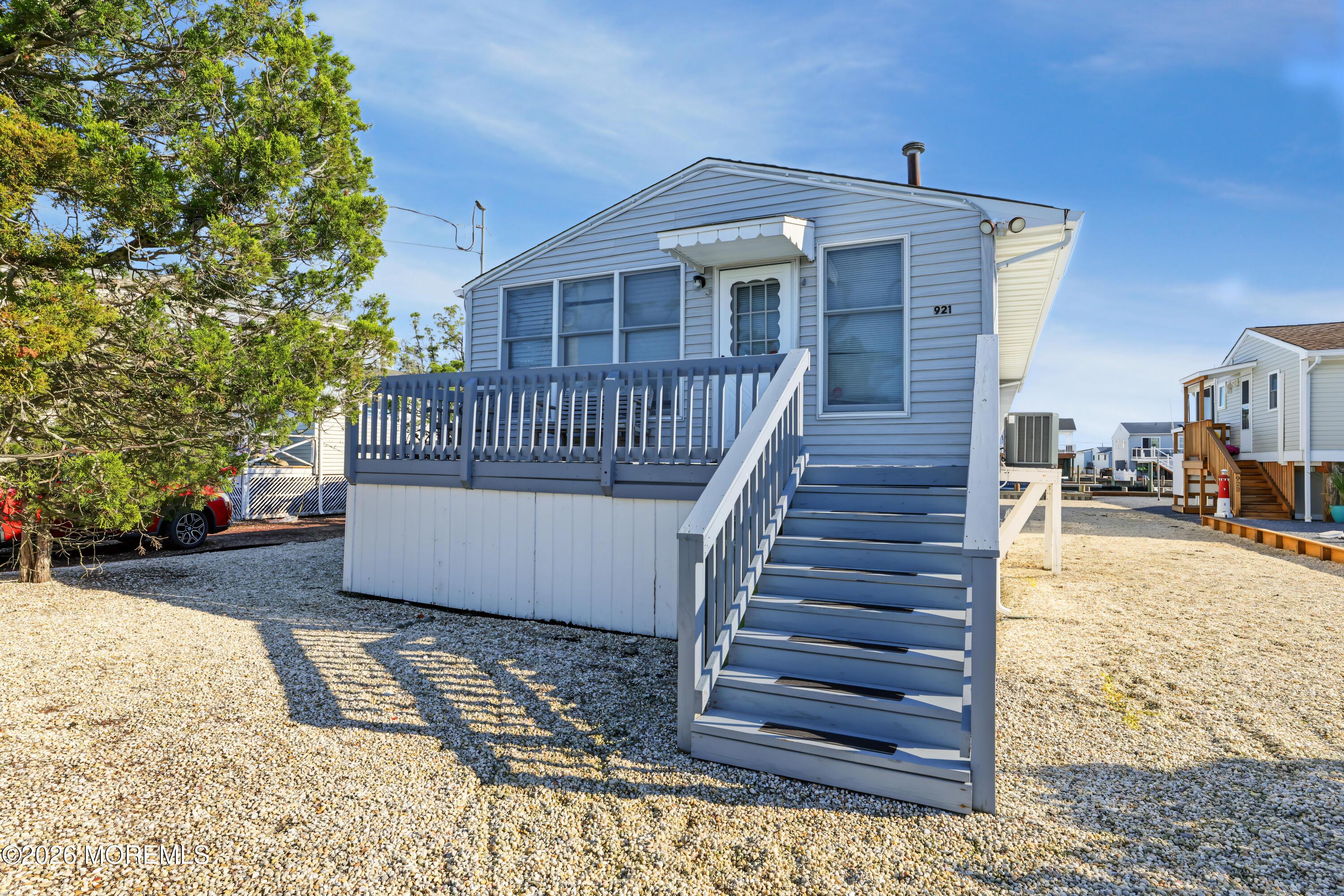 S Green St, Tuckerton, NJ 08087