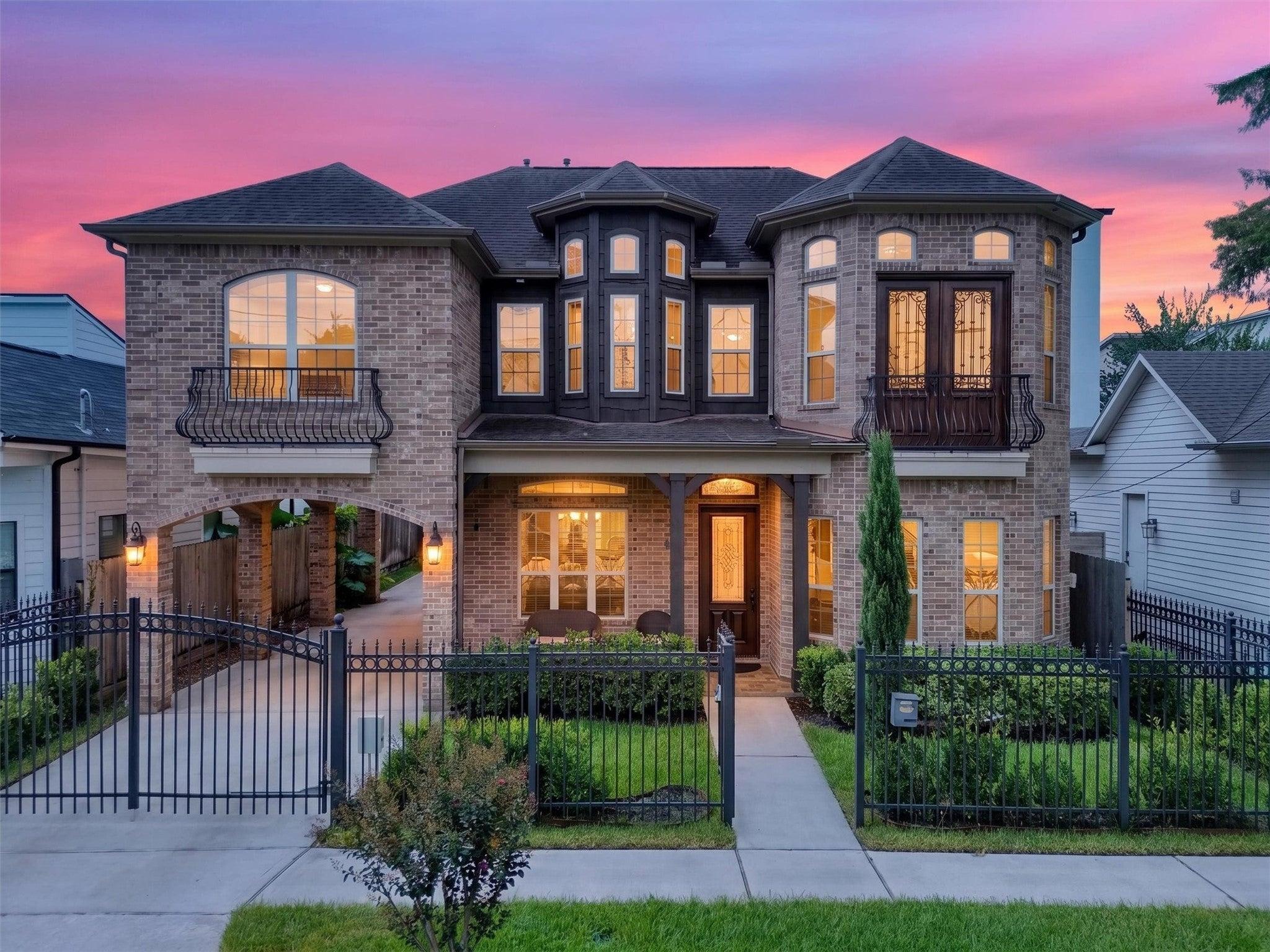 Shearn St, Houston, TX 77007