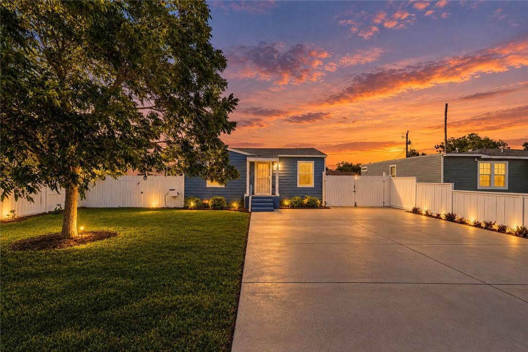 Pearse Dr, Corpus Christi, TX 78415