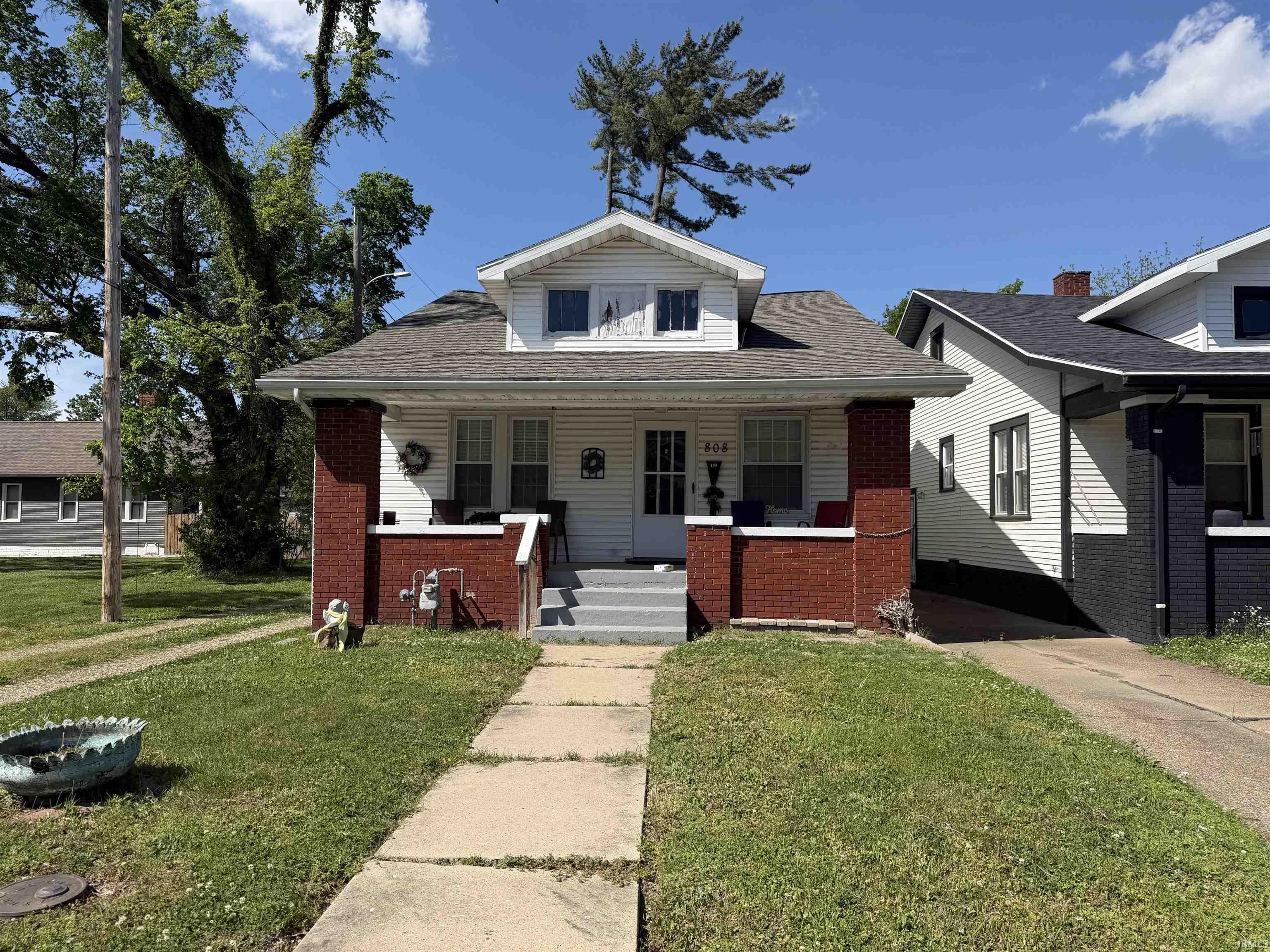 Waggoner Ave, Evansville, IN 47713