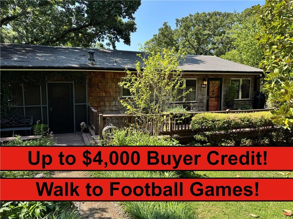 N Valley View Dr, Fayetteville, AR 72701