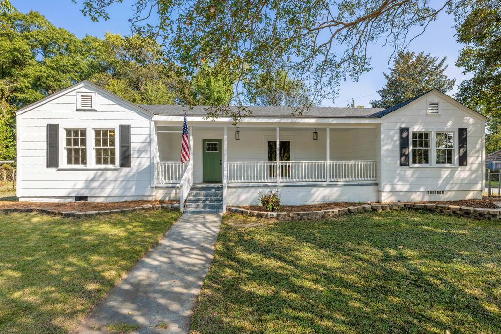 16th Pl, Phenix City, AL 36867