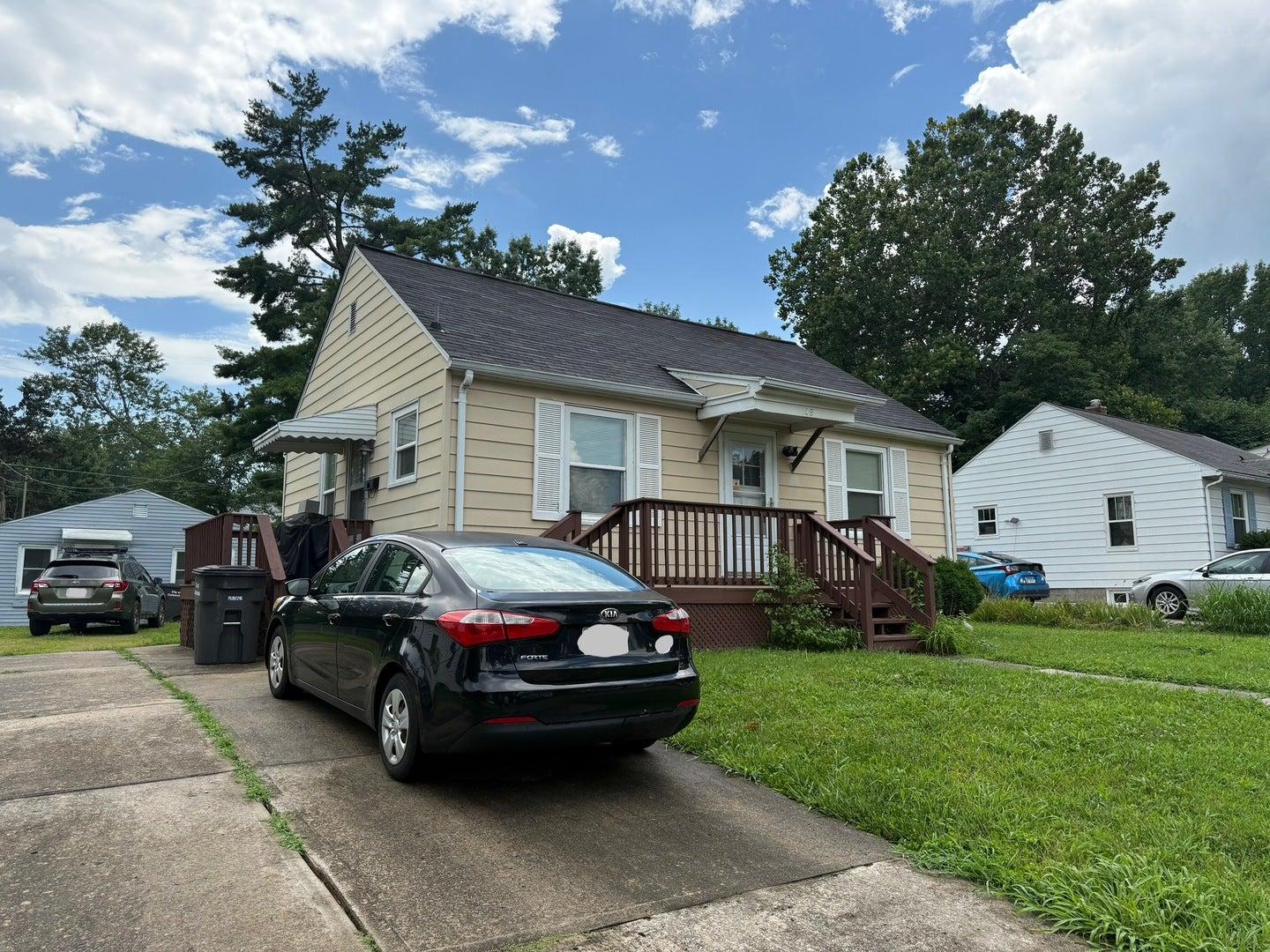 W Walkup Ave, Carbondale, IL 62901