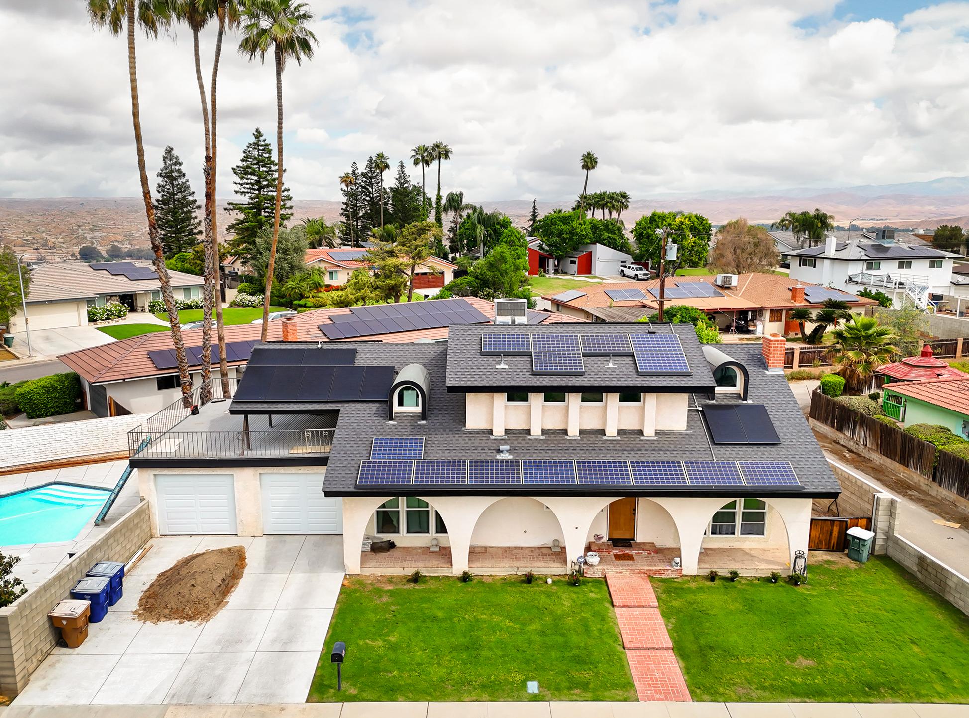 Silver Dr, Bakersfield, CA 93306