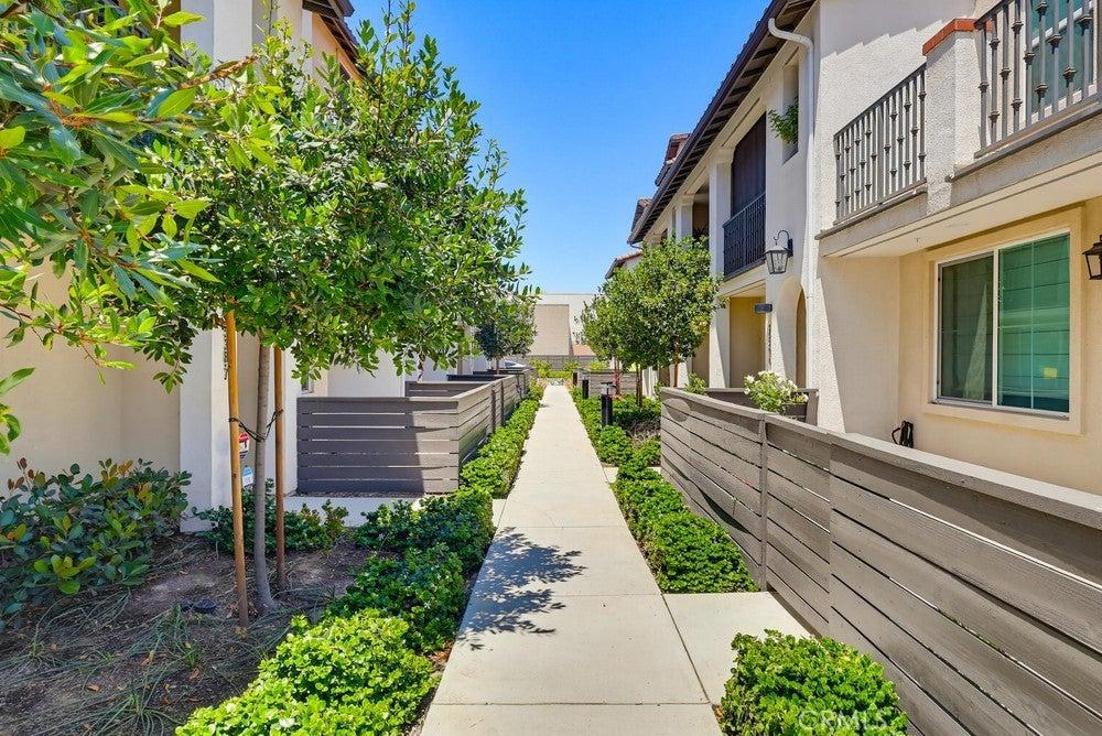 Valentina Way, Commerce, CA 90040
