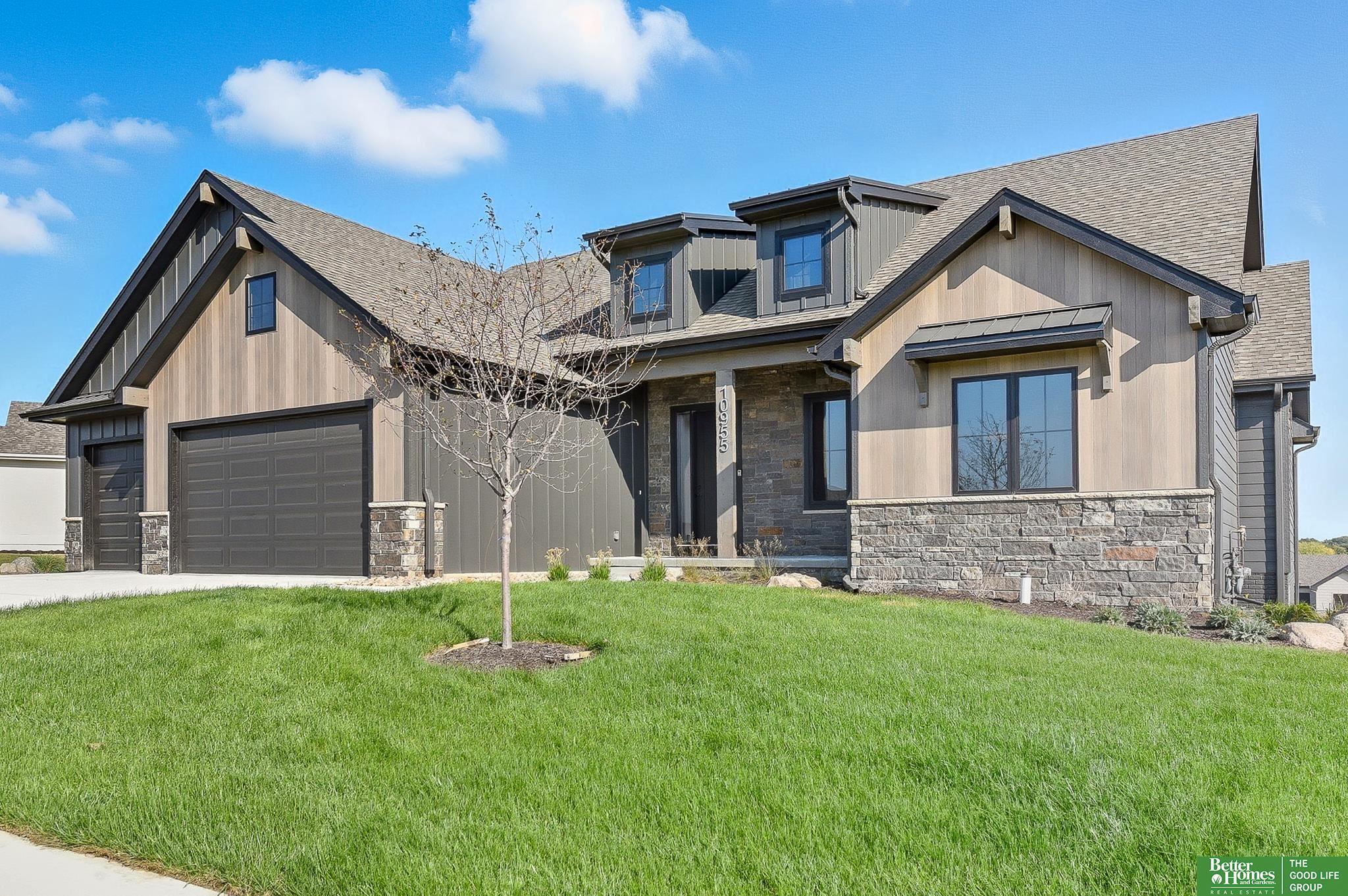 S 102nd St, Papillion, NE 68046