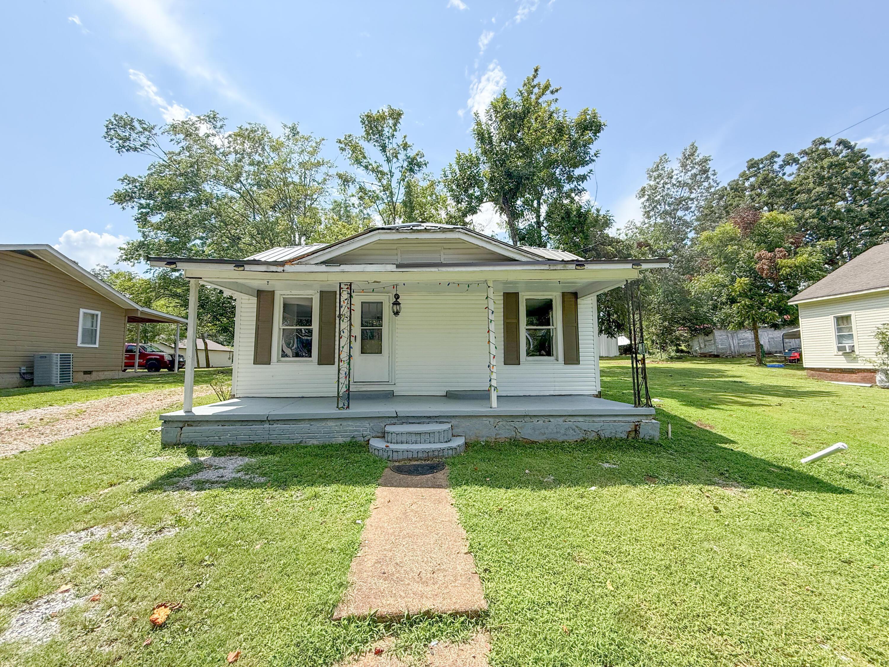 Sharp St, Corinth, MS 38834