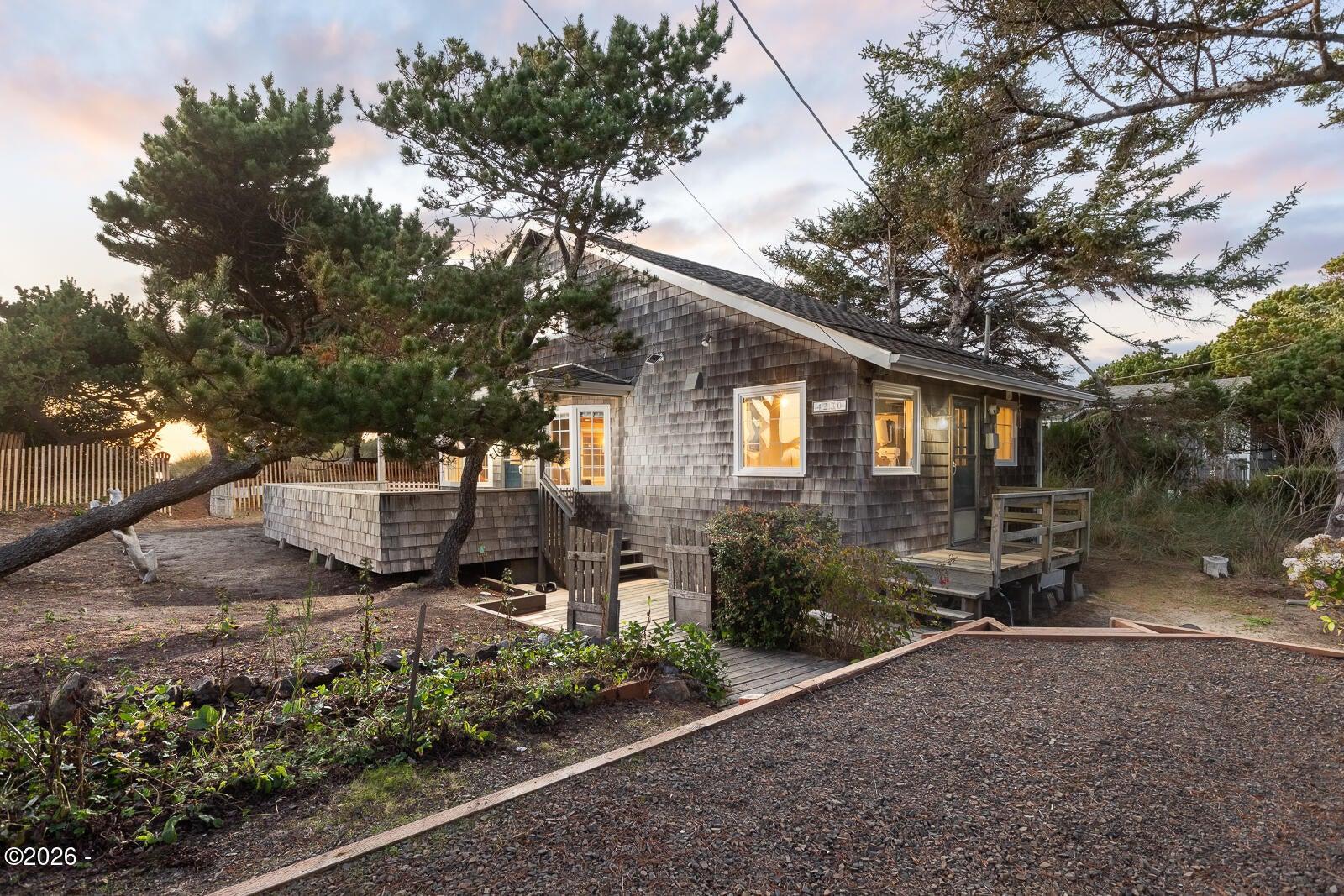 Independence Ave, Neskowin, OR 97149