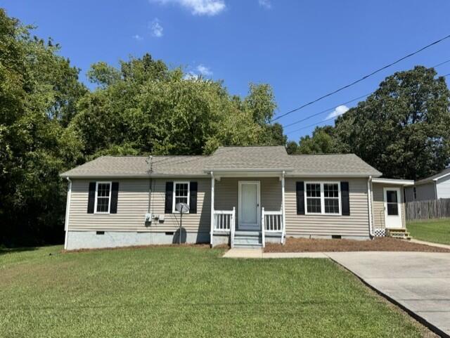 W Oak St, Chatsworth, GA 30705