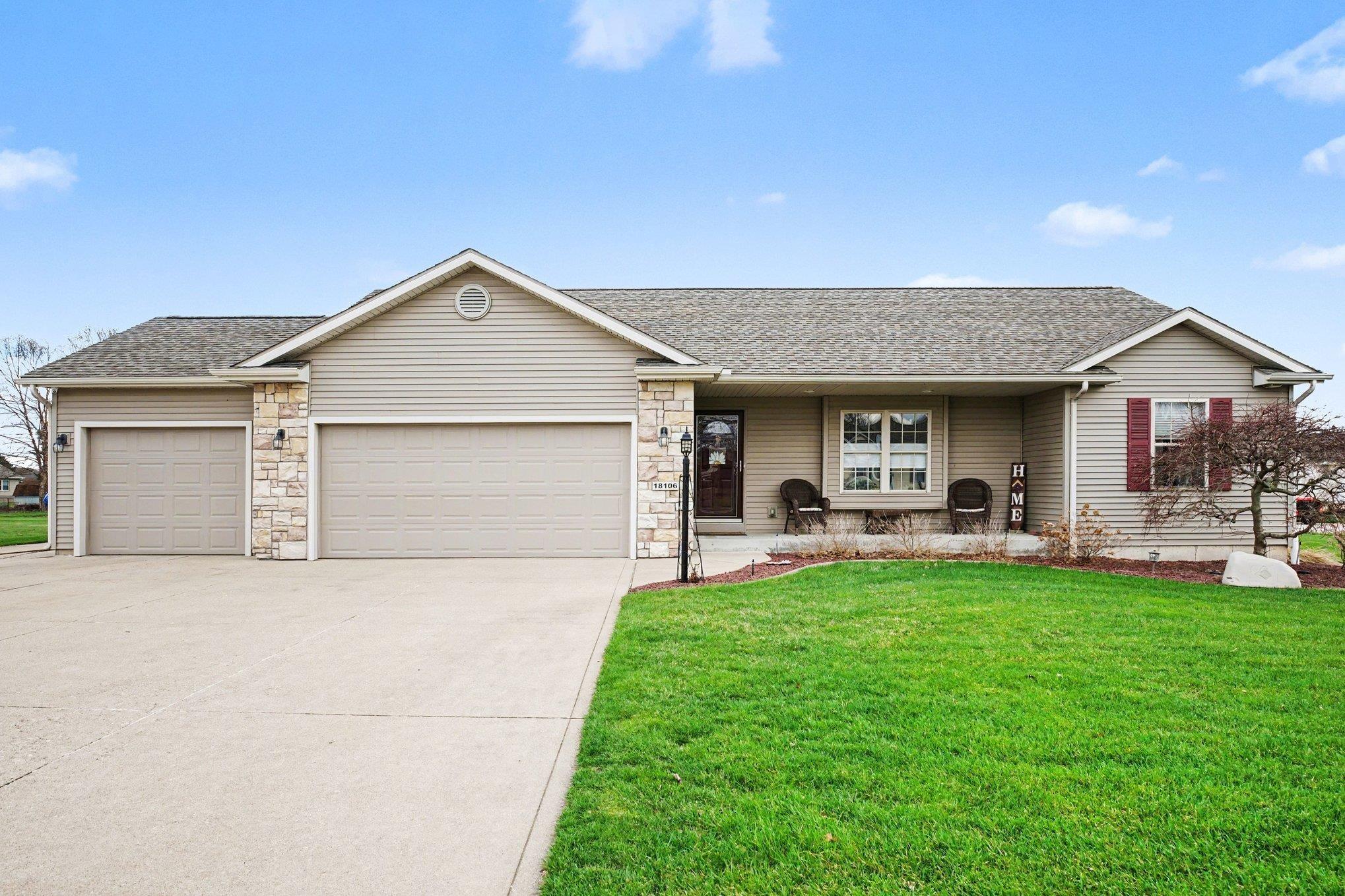 Montgomry Ln, Goshen, IN 46528