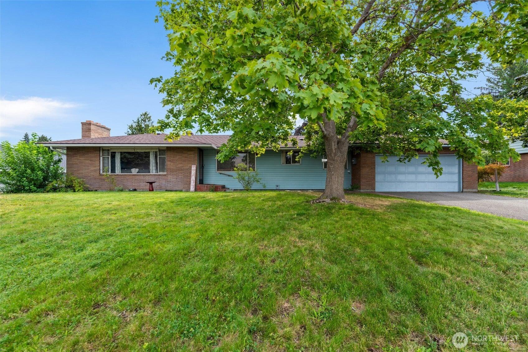 N Ashland Ave, East Wenatchee, WA 98802