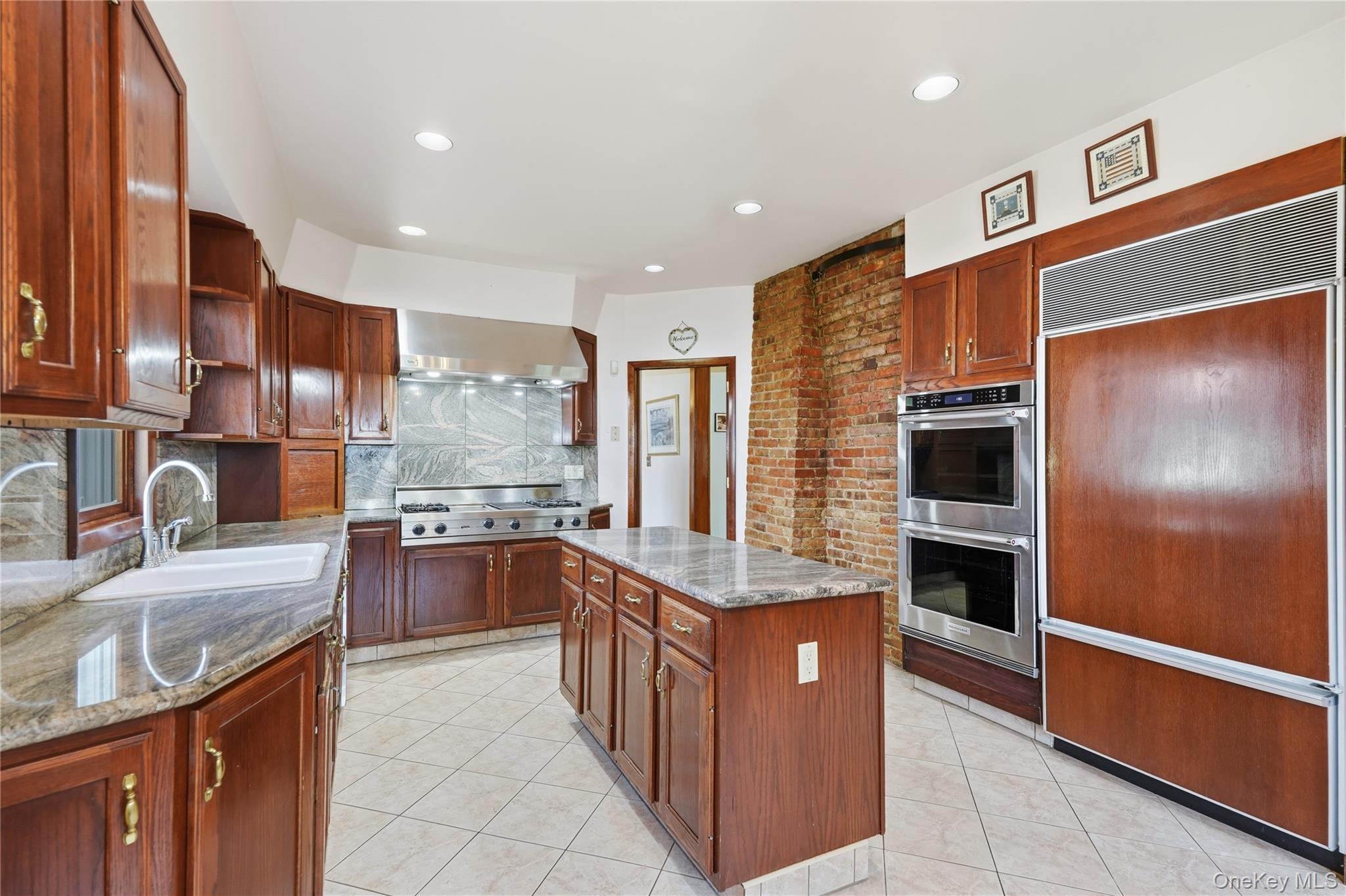 Woodland Pl, White Plains, NY 10606