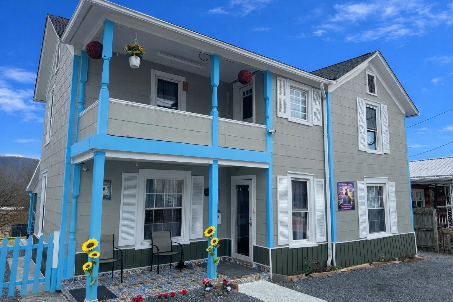 Pocahontas Ave, Ronceverte, WV 24970