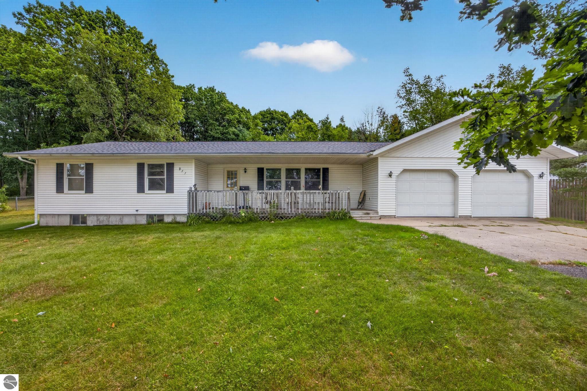 Scott Dr, Cadillac, MI 49601