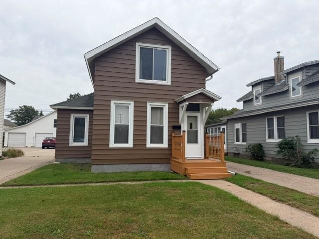 W 5th St, Winona, MN 55987