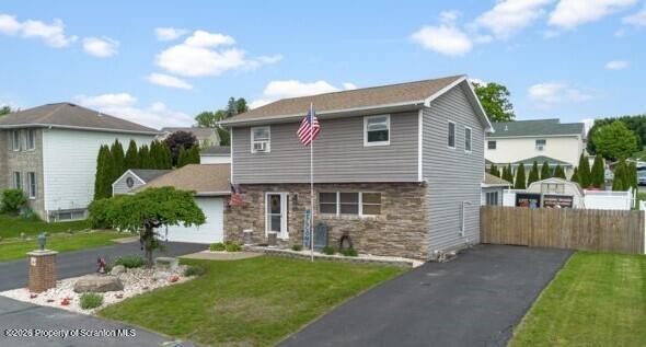 Hampton Dr, Archbald, PA 18403