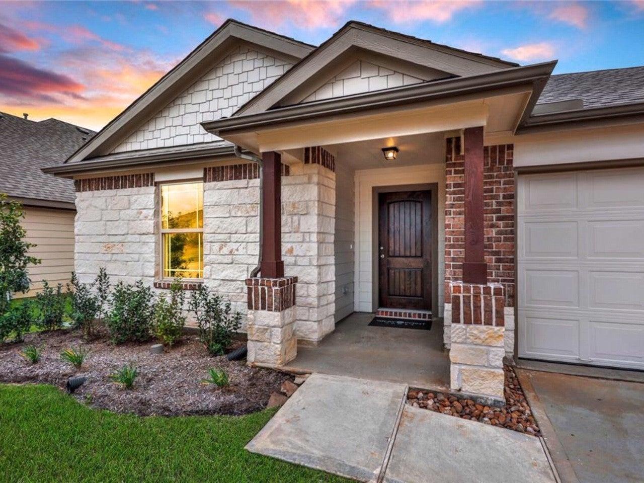 S Hill Pass, Magnolia, TX 77354
