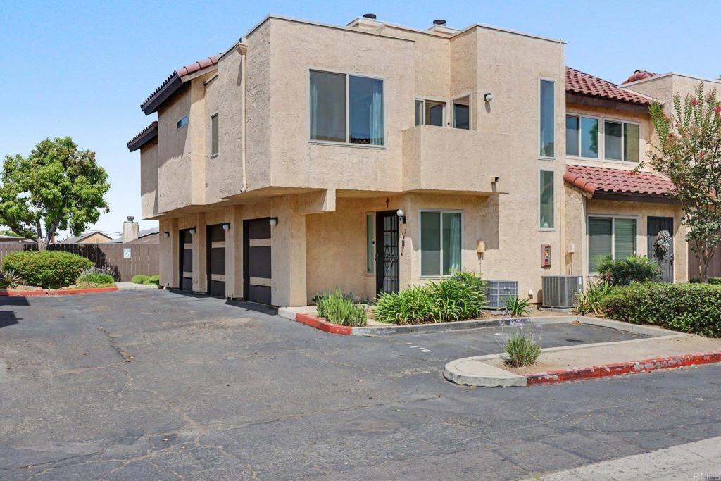 E Washington Ave, El Cajon, CA 92019