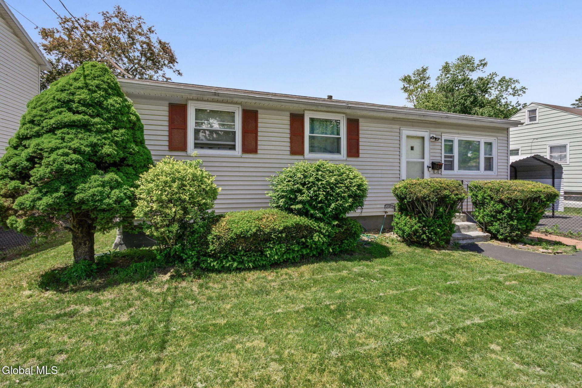 Manchester Rd, Schenectady, NY 12304