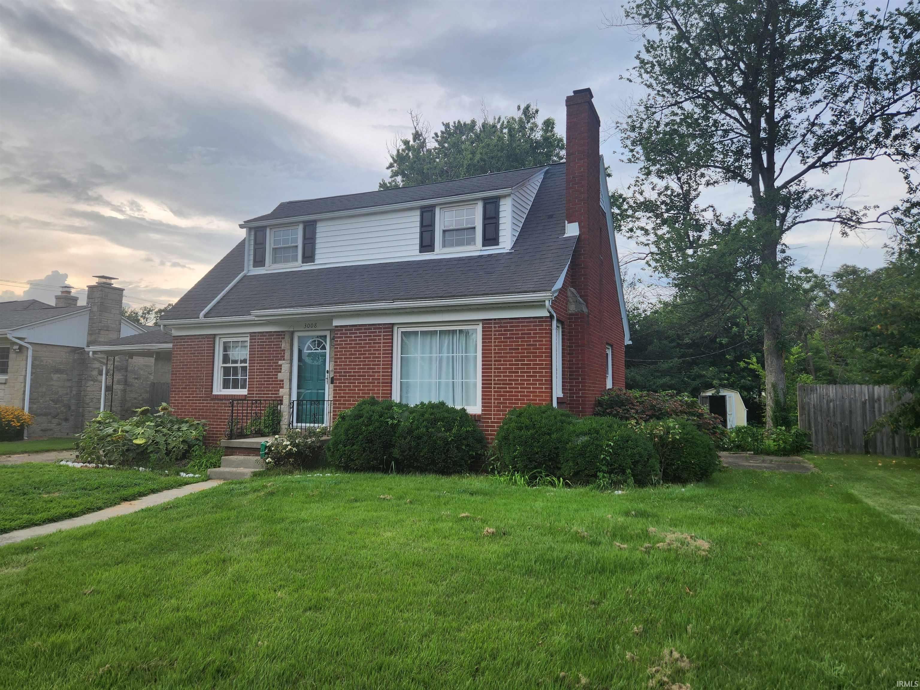 E Cherry St, Evansville, IN 47714