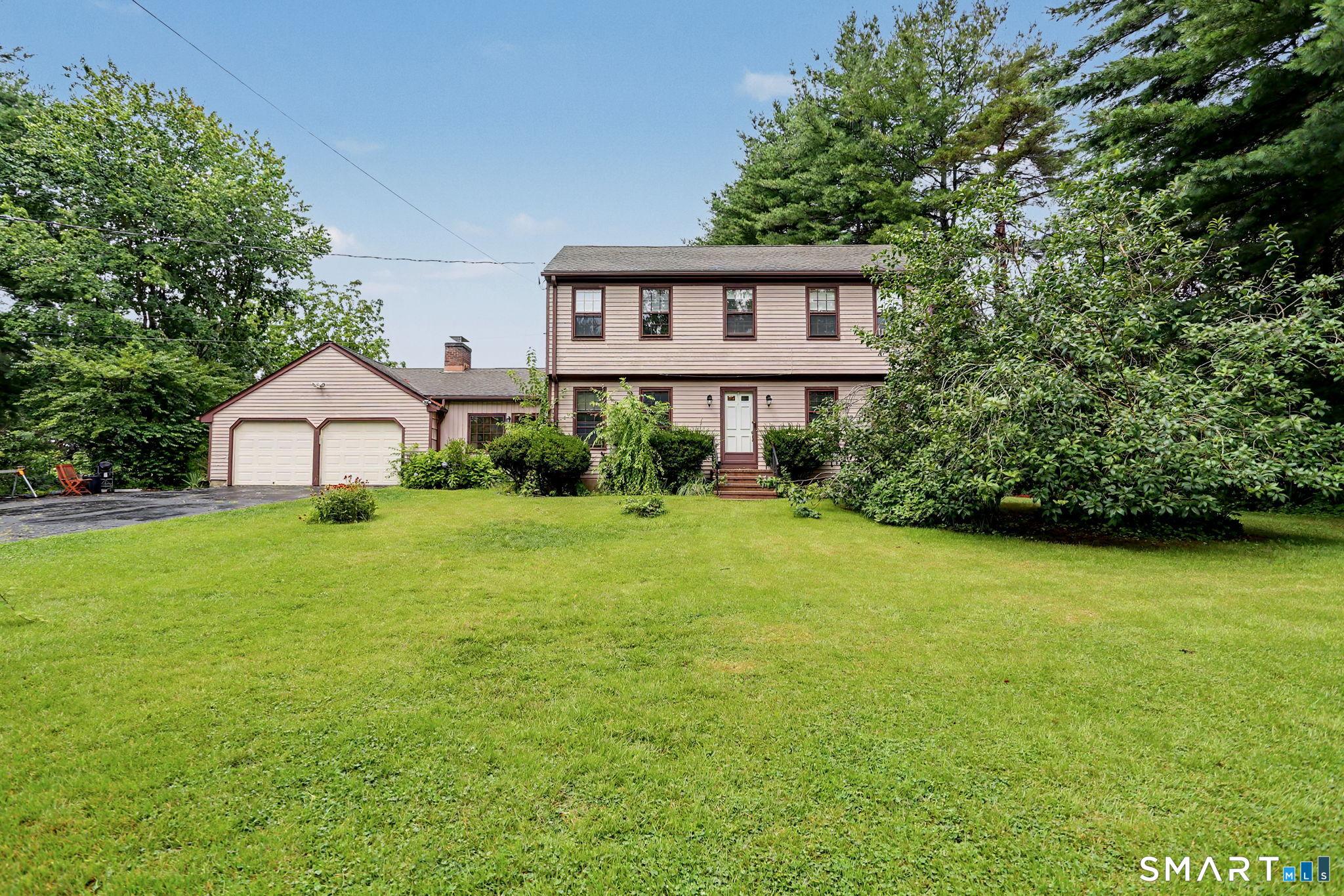 Daniels Farm Rd, Trumbull, CT 06611