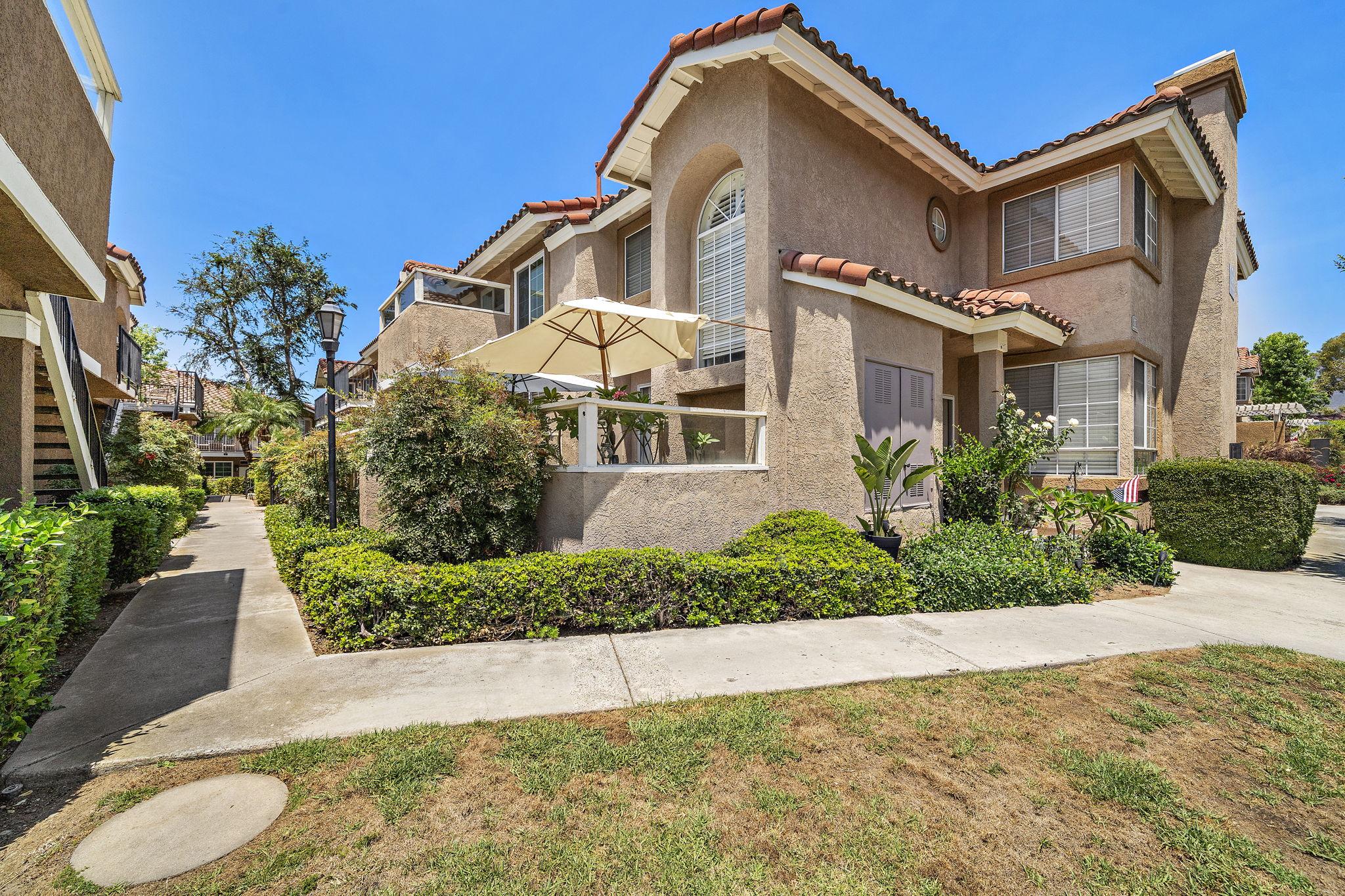 Via Honrado, Rancho Santa Margarita, CA 92688